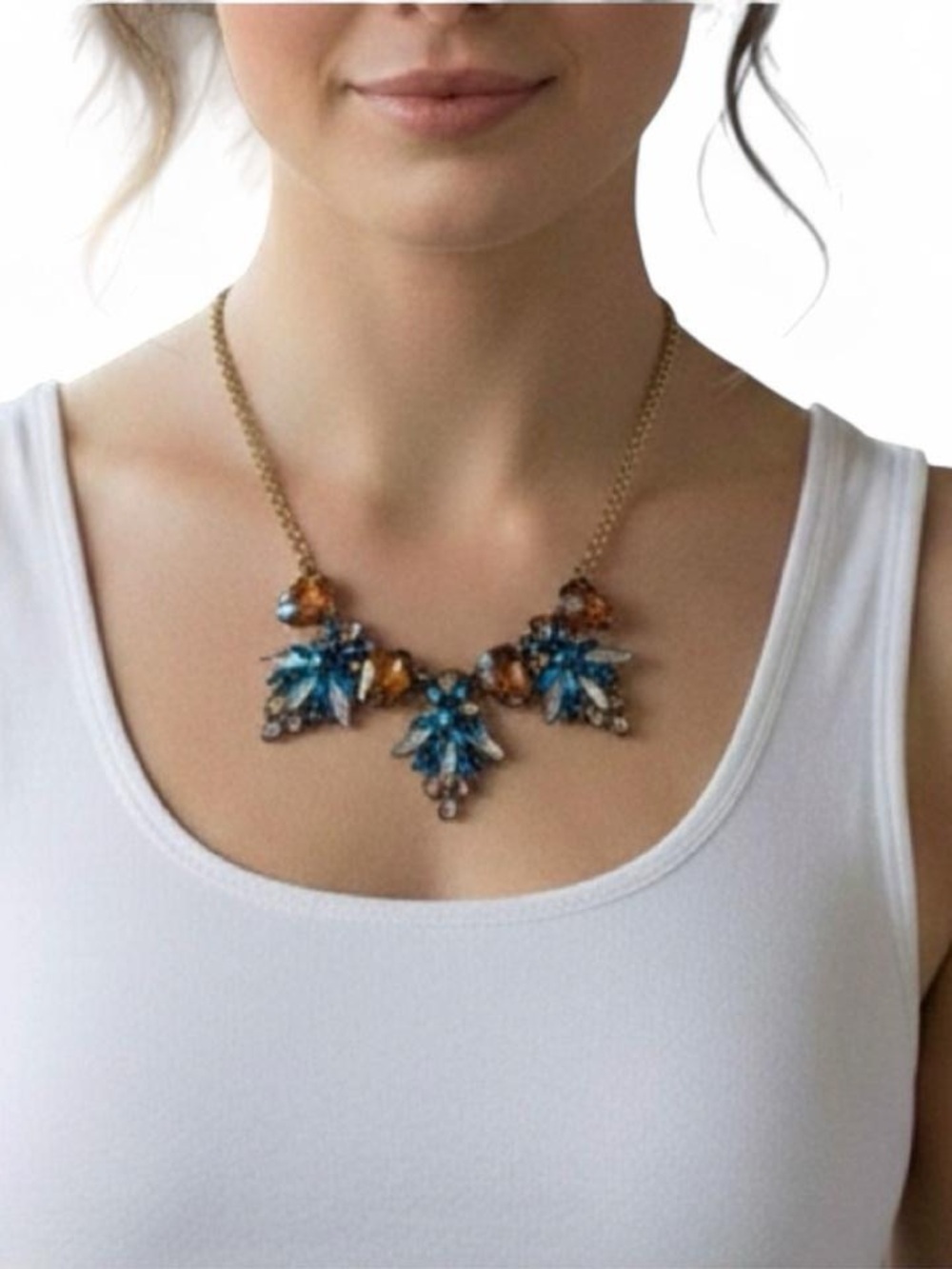 NWOT WA Studios Australian Blue Swarovski Crystal Necklace